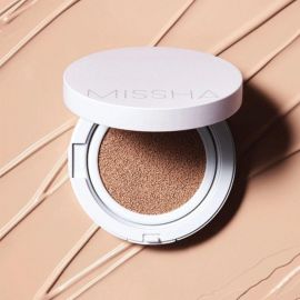 Тональный крем-кушон / Magic Cushion Cover Lasting SPF50+/PA+++ №23 Natural Beige, 15 г Missha