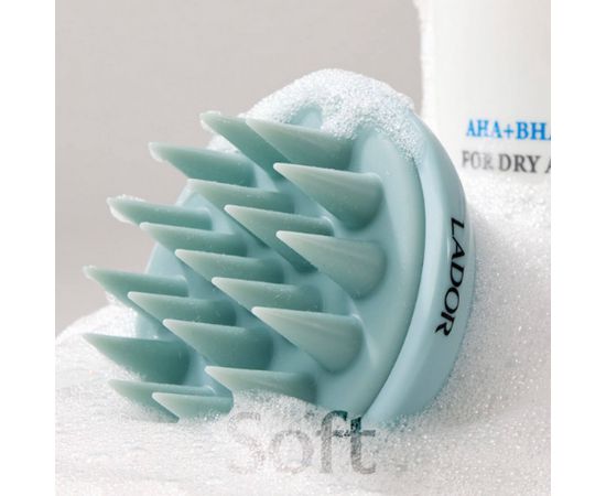 Массажер для мытья волос и кожи головы / Dermatical Shampoo Brush голубой Lador